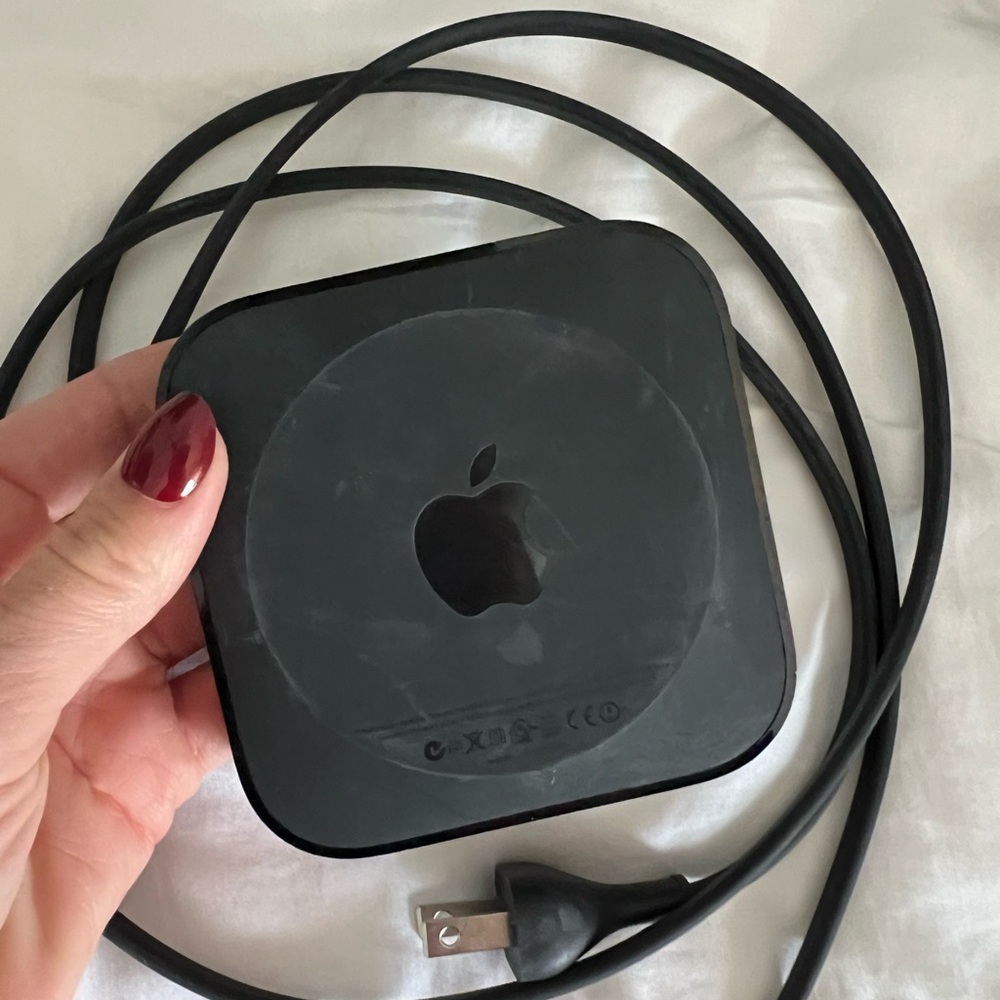 Apple TV - Picture 2 of 3